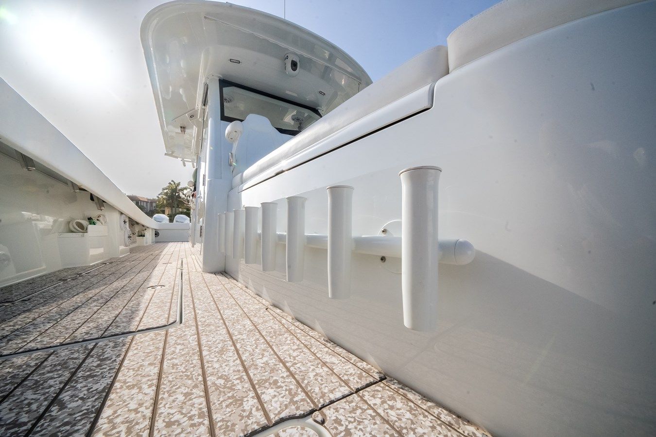 Buy a yacht With Belz On 47T