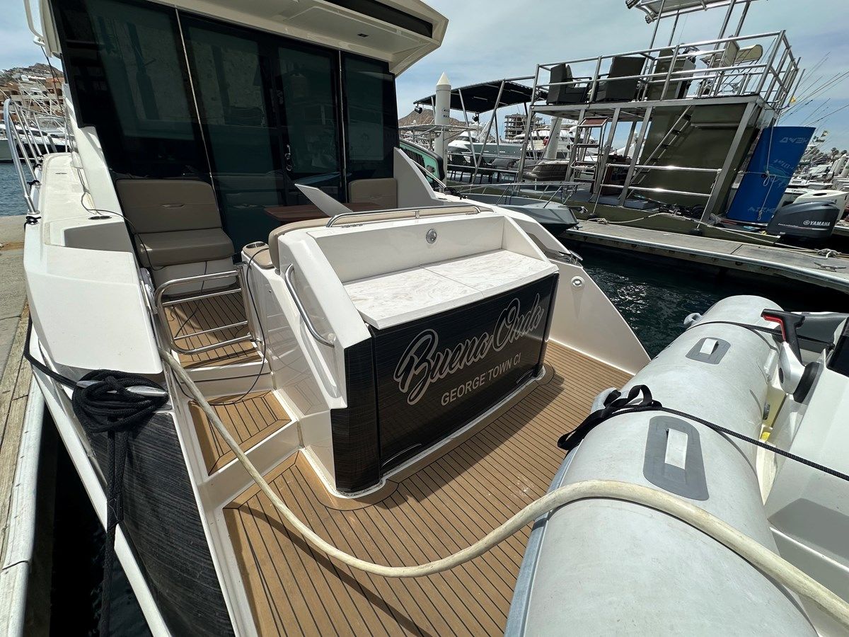 Buy a BUENA ONDA 39 at Shestakov Yacht Sales