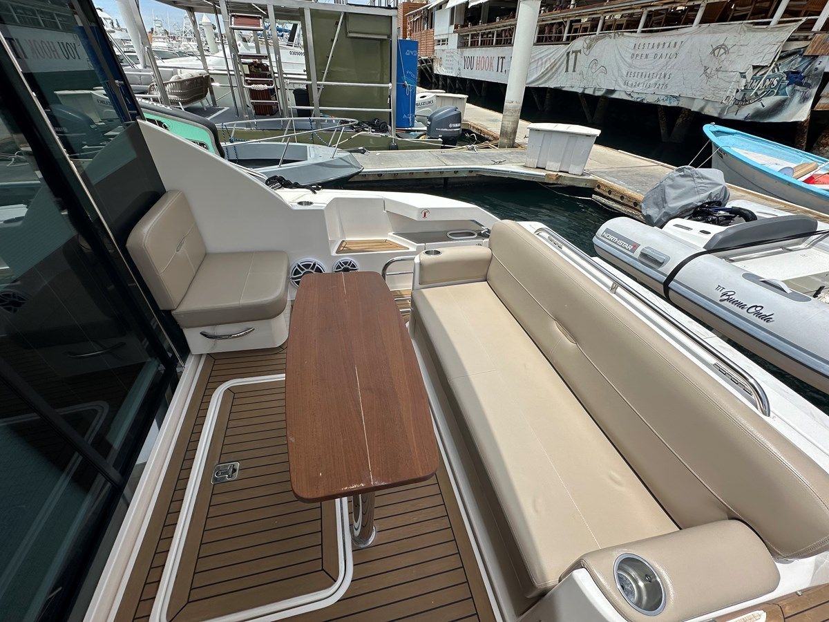 BUENA ONDA - Tiara yacht sale