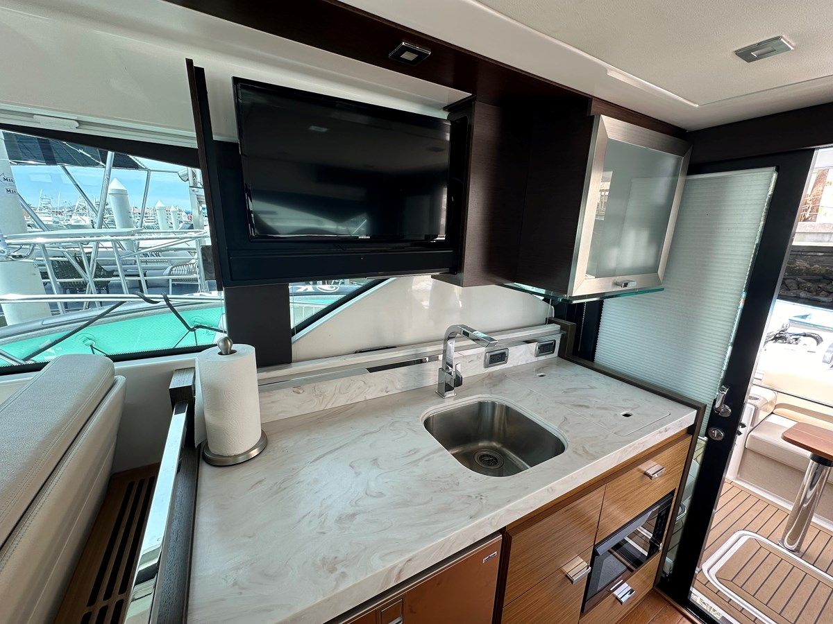 Buy a yacht BUENA ONDA 39 COUPE