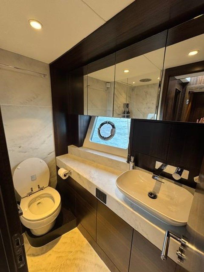 the best price on 4 Play - Sunseeker