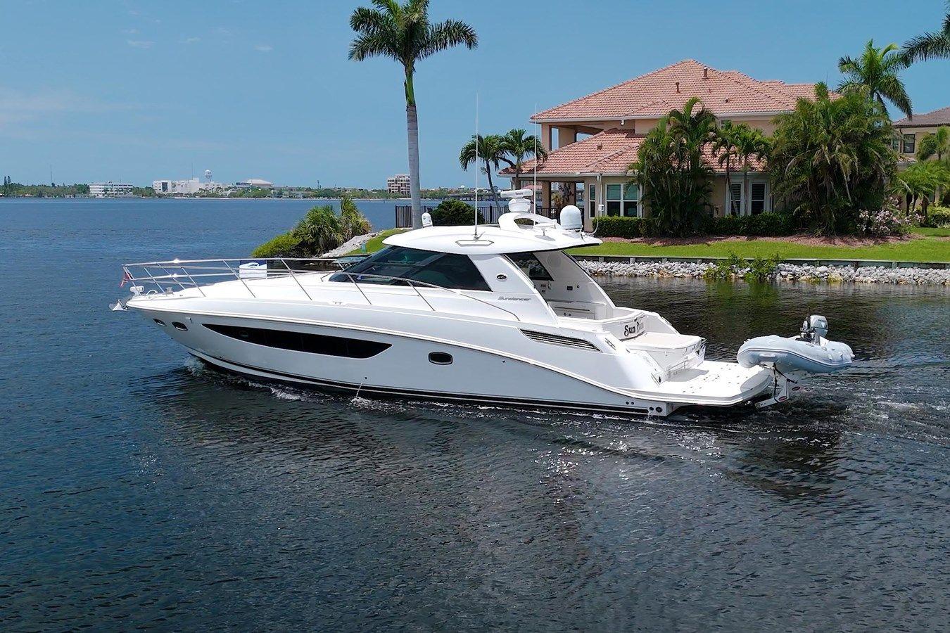Sun Daze - SEA RAY yacht sale
