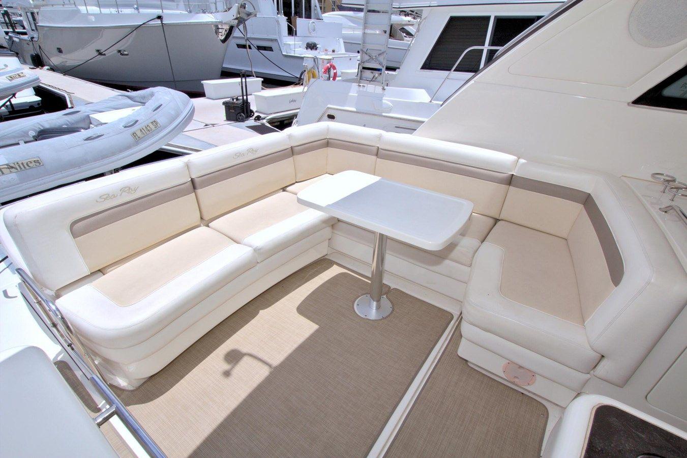 Buy a Sun Daze - SEA RAY at Shestakov Yacht Sales