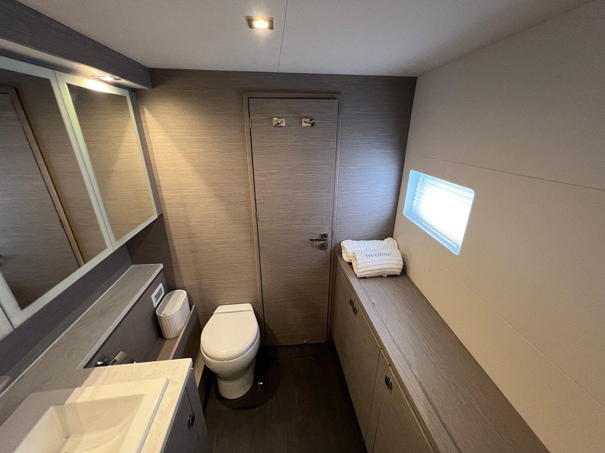 Продажа яхты Freedom 44