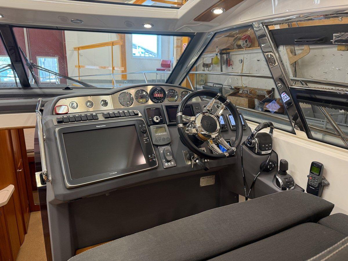 Buy a Nord West 430 SportsTop (NW430-021) 430 SportsTop at Shestakov Yacht Sales