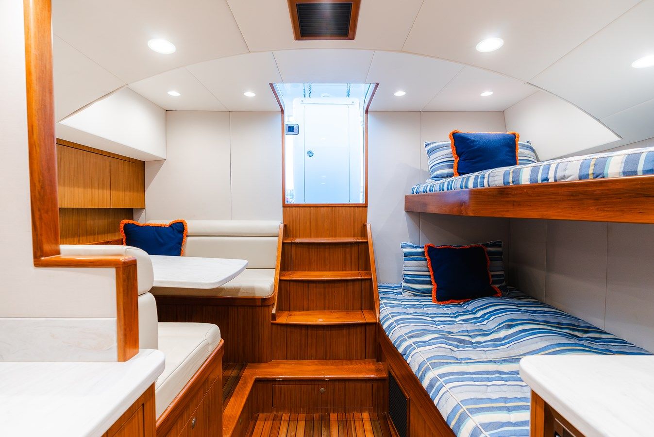 Стоимость яхты ATTITUDES - CUSTOM CAROLINA