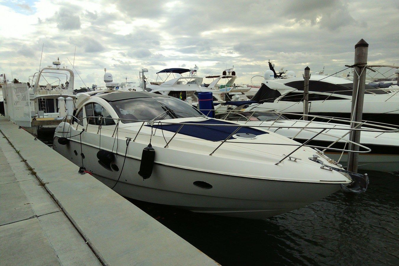 Buy a yacht Sol 2010