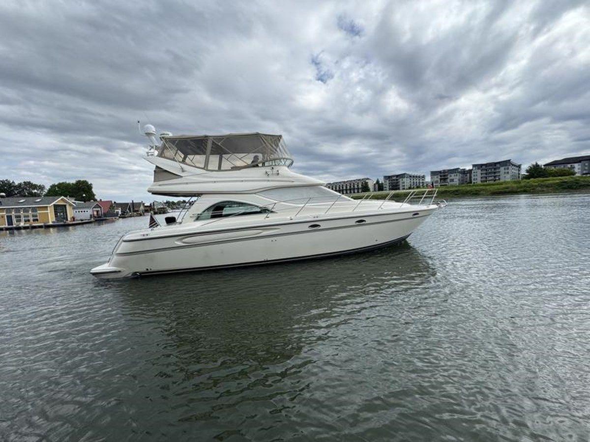 Купить яхту  1998 Maxum 4600 SCB 46 в Shestakov Yacht Sales