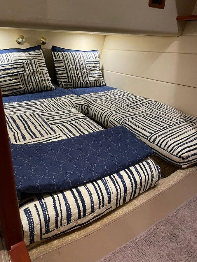 Купить яхту Silverton 45 Convertible 47 в Shestakov Yacht Sales