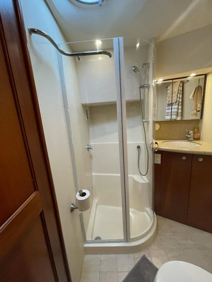 Купить яхту Silverton 45 Convertible - Silverton в Shestakov Yacht Sales