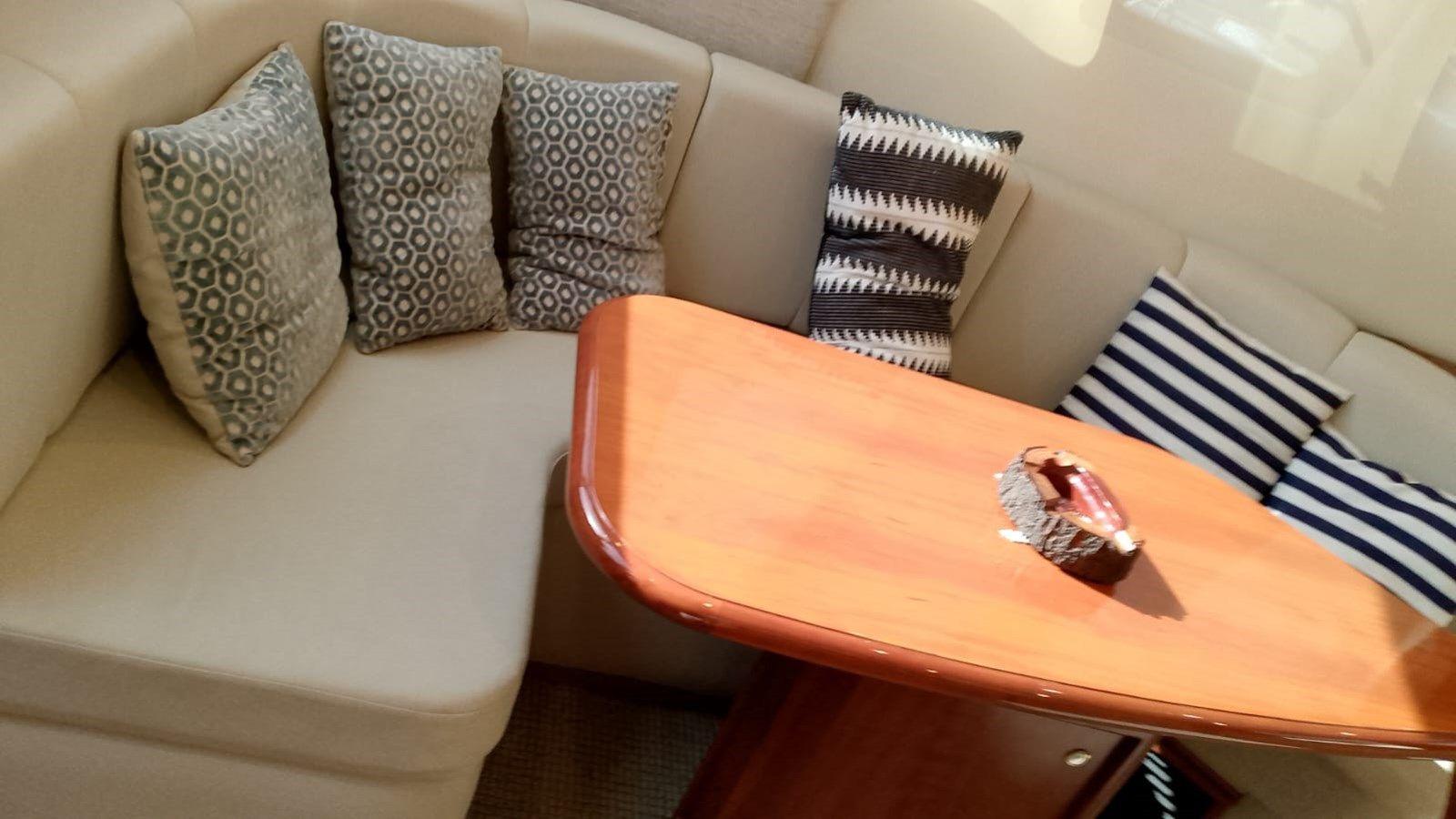 Купить яхту Silverton 45 Convertible 2009 в Shestakov Yacht Sales