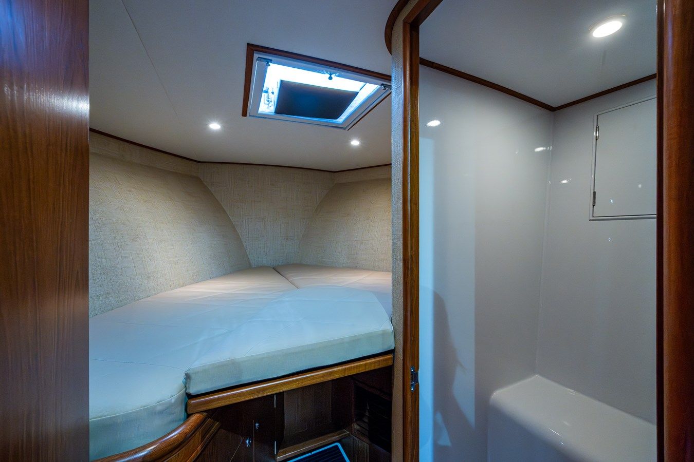 Buy a MO BETTA 41 at Shestakov Yacht Sales