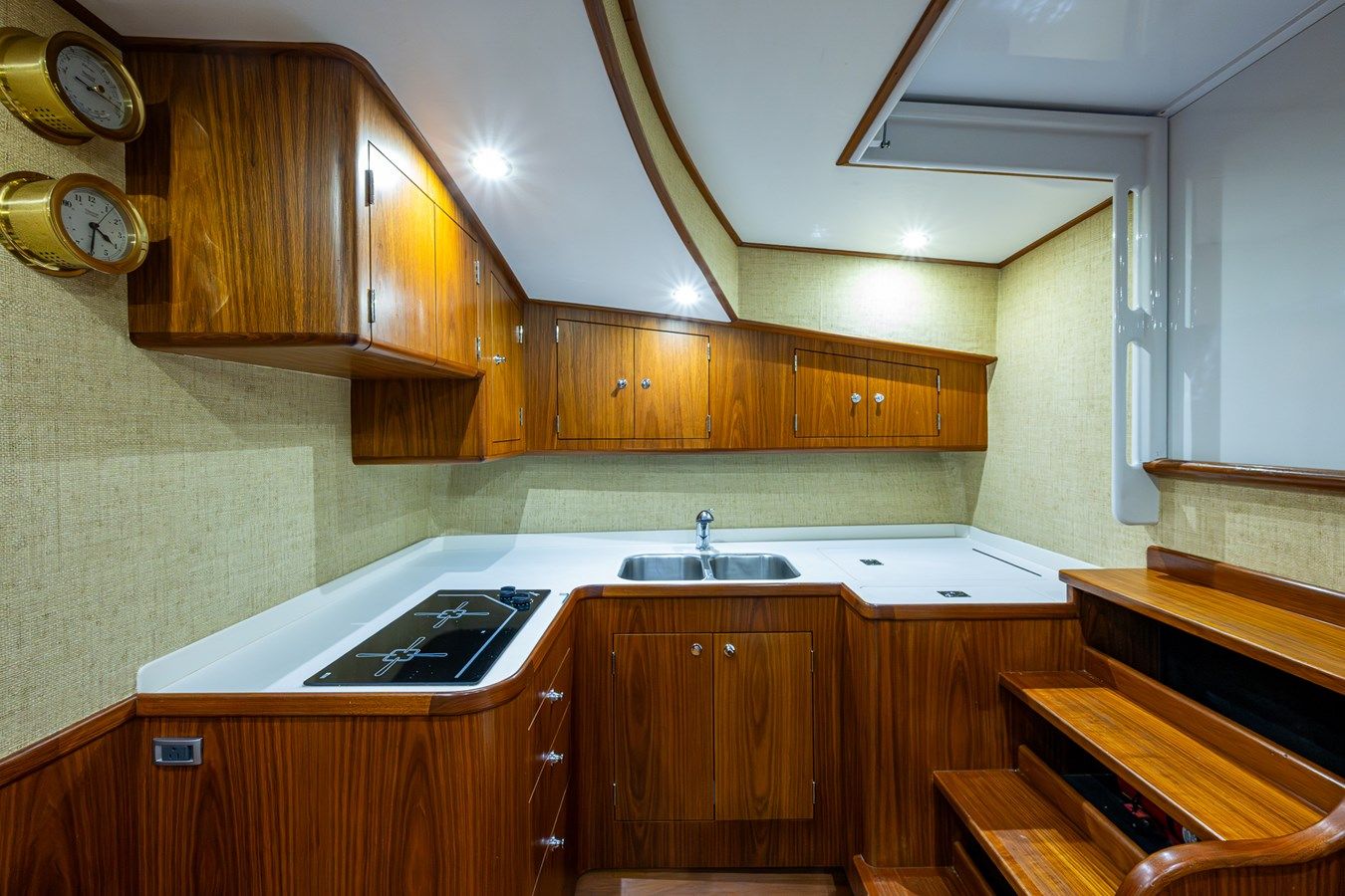 best yacht sales deals MO BETTA 41