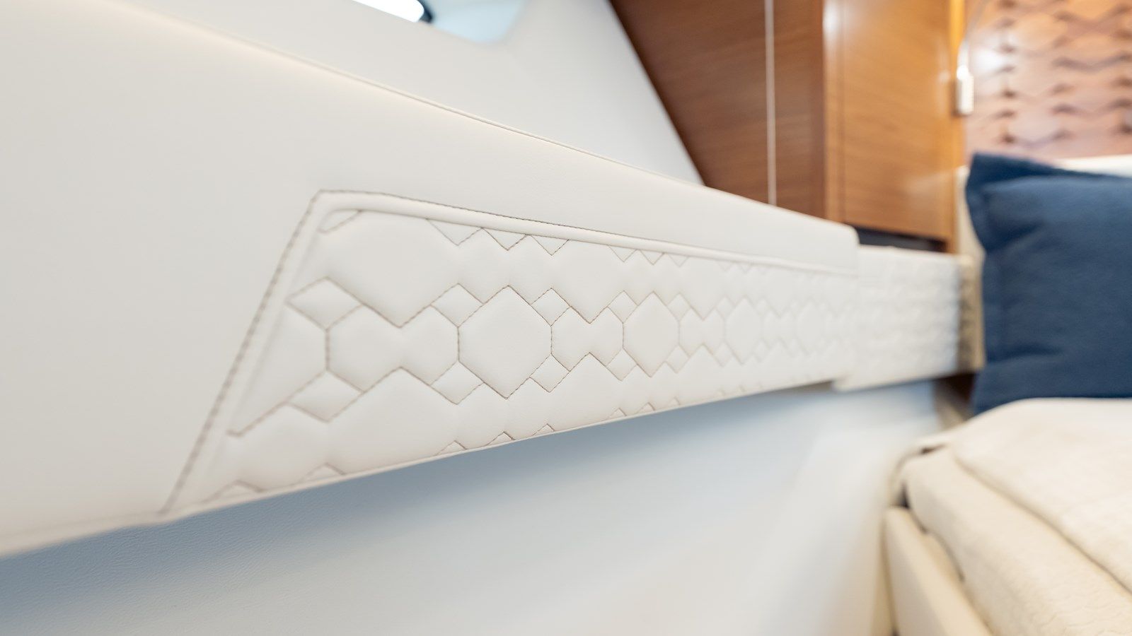 the best price on Lorax 48 LE