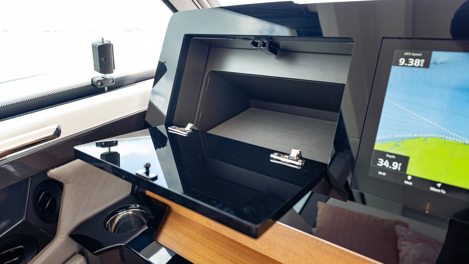 Buy a yacht Lorax 48 LE