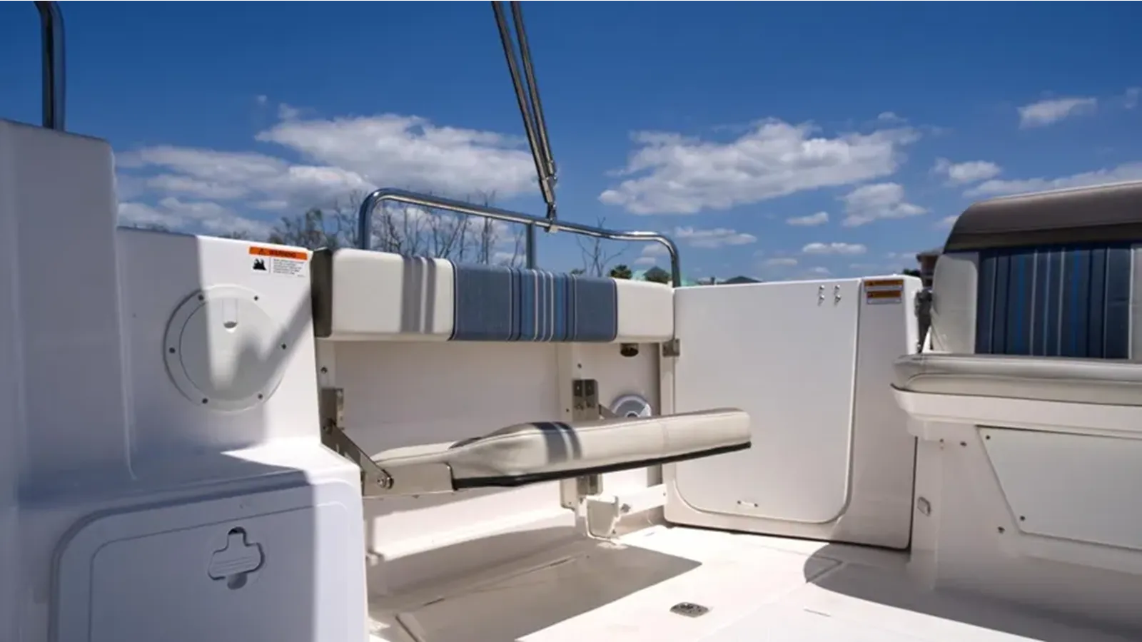 Продажа яхты 2019 Cutwater 28 LE - CUTWATER