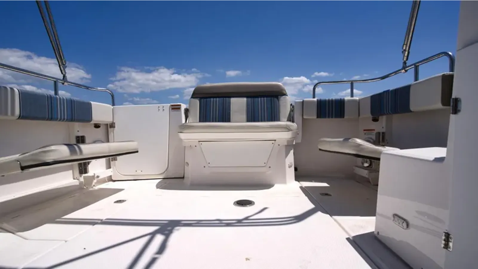 Купить яхту 2019 Cutwater 28 LE 28 LE в Shestakov Yacht Sales