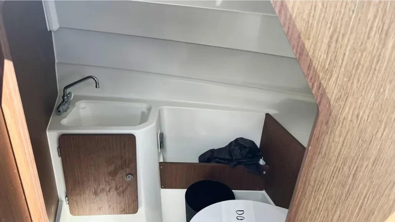 Buy a 2023 Beneteau Antares 7 OB 2023 at Shestakov Yacht Sales