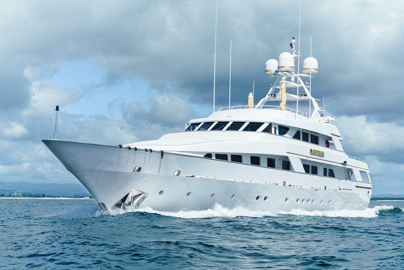 best yacht sales deals MISTRESS - Benetti
