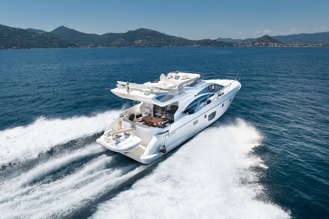 Buy a yacht OXYGENE III 2010
