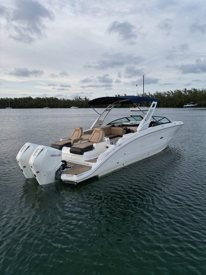 Buy a SEA RAY SDX 290 29 at Shestakov Yacht Sales