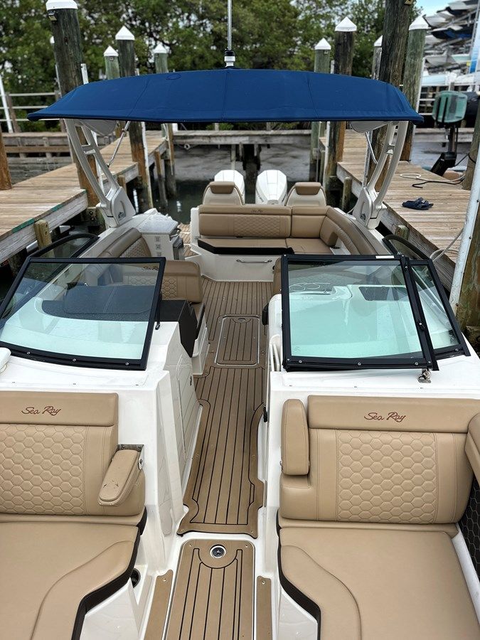Buy a yacht SEA RAY SDX 290 - SEA RAY