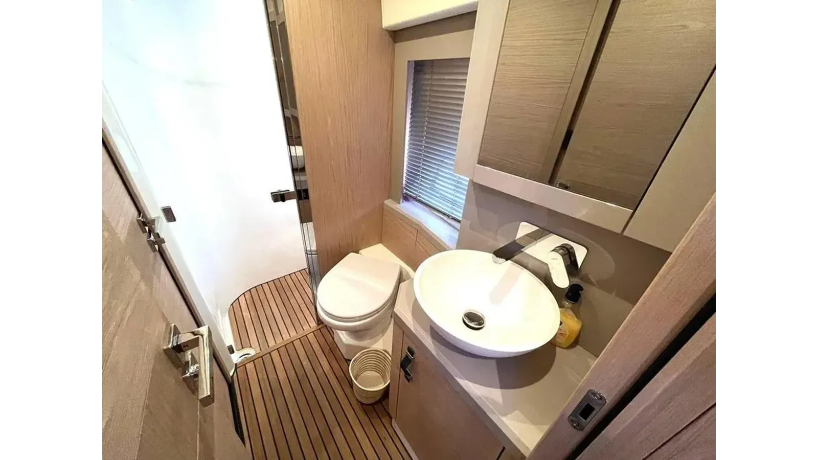 Buy a RIALTIN Monte Carlo 52 at Shestakov Yacht Sales