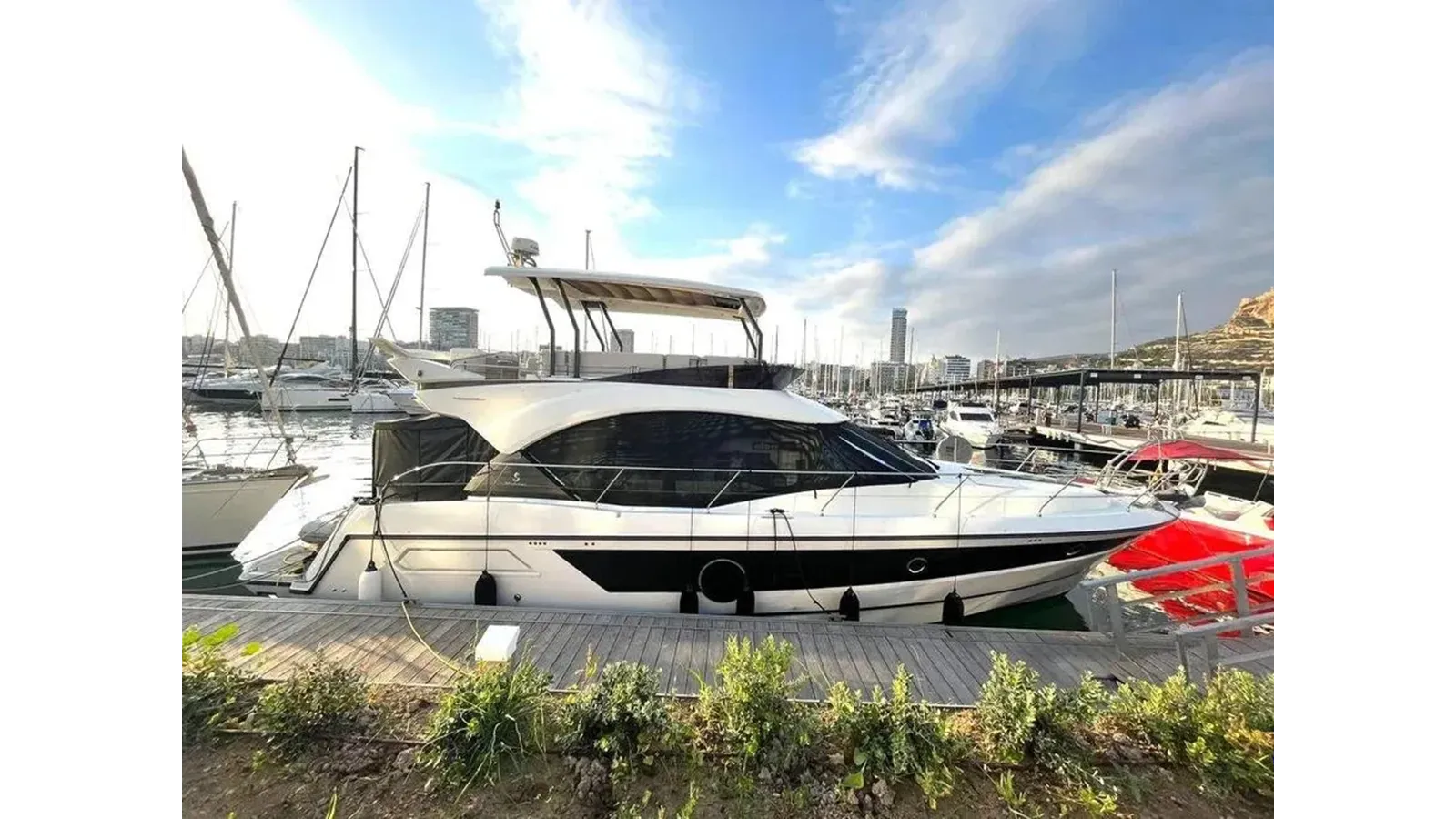 best yacht sales deals RIALTIN - Beneteau