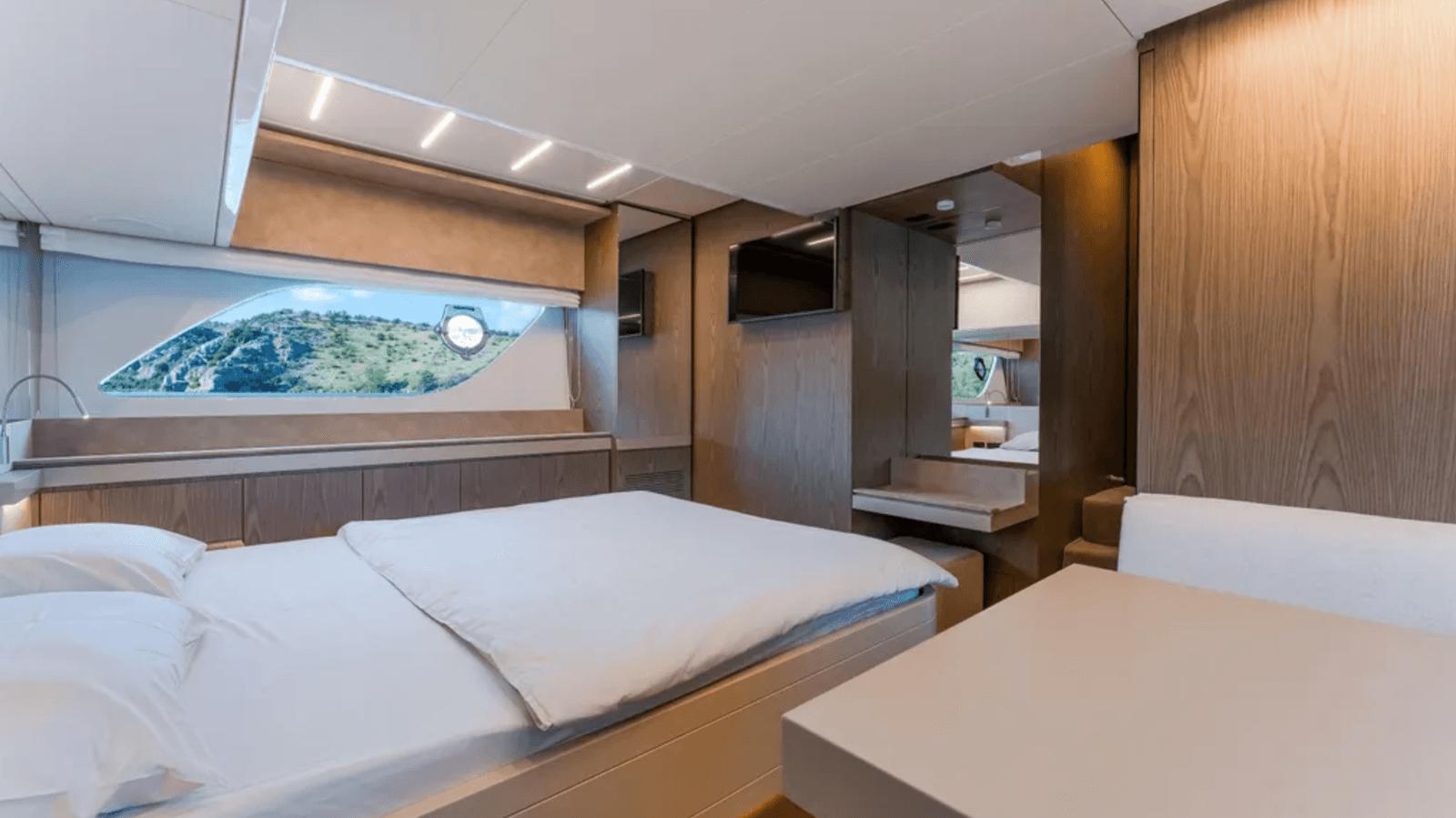 Купить яхту La Seduction - Ferretti Yachts в Shestakov Yacht Sales