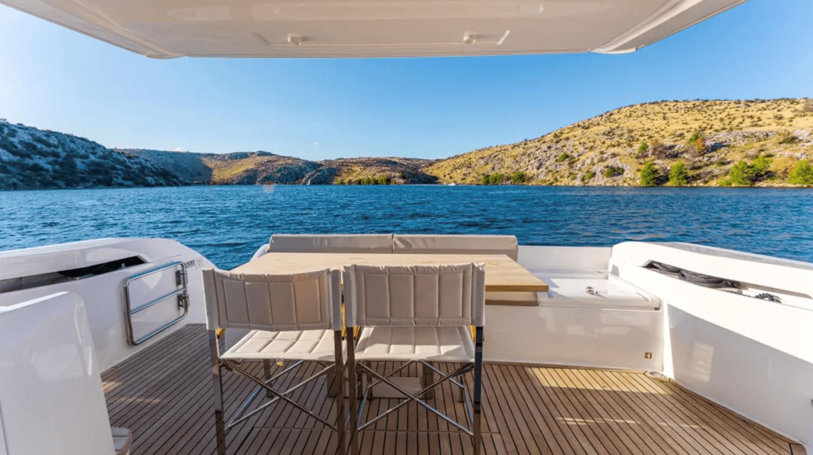 Купить яхту La Seduction 2022 в Shestakov Yacht Sales