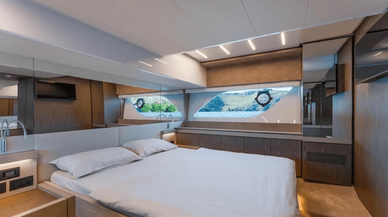 Купить La Seduction - Ferretti Yachts