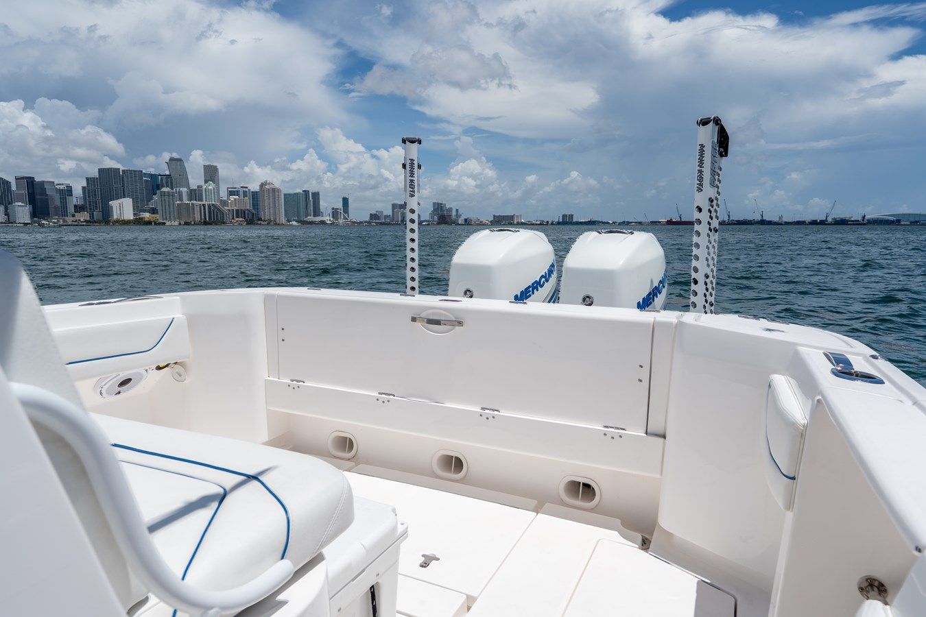 Продажа яхты 345 Nomad FE