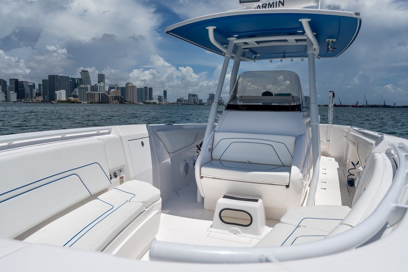 Стоимость яхты 345 Nomad FE 345 Nomad FE