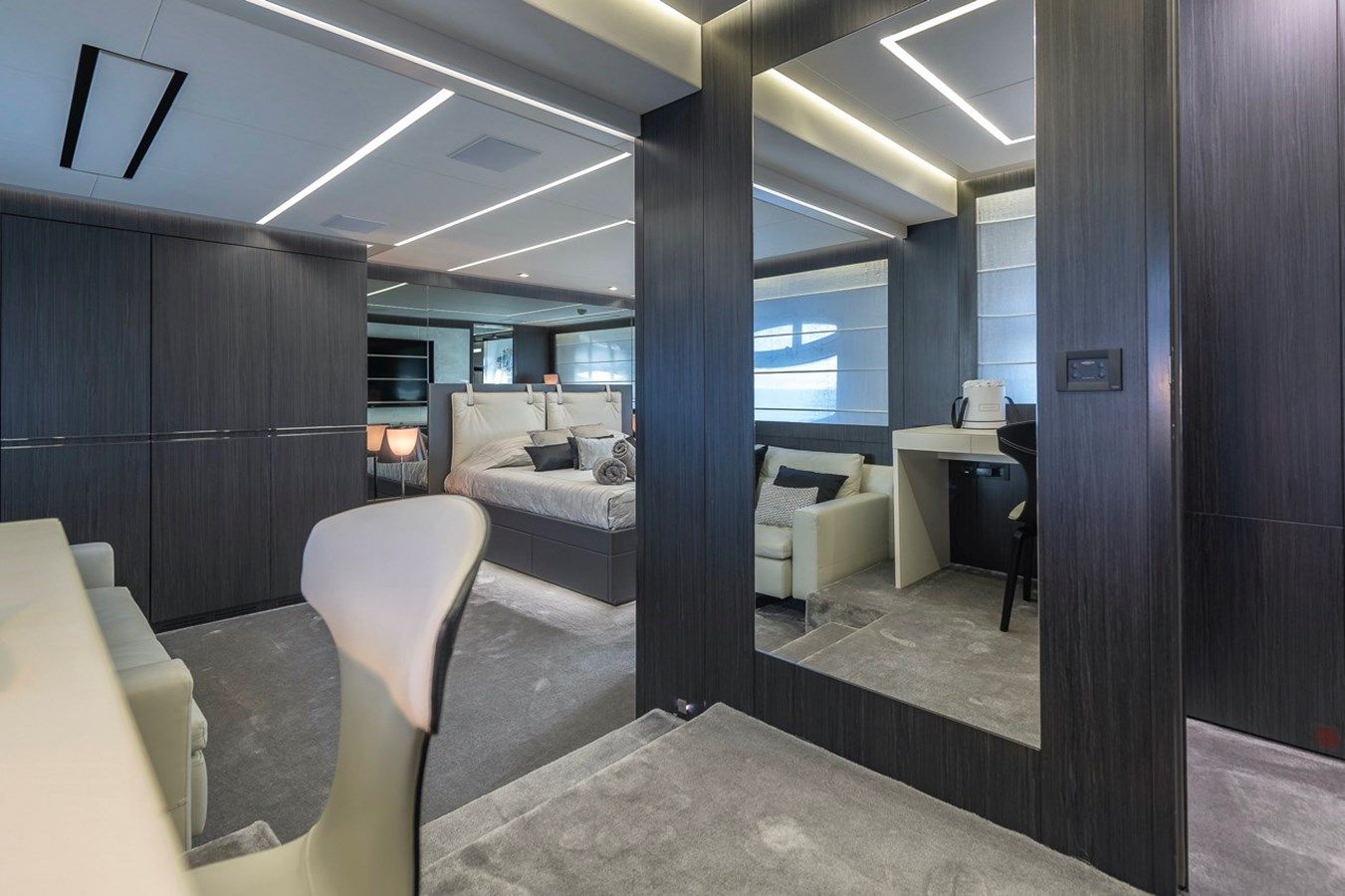 Купить яхту Aldebaran III - PERSHING в Shestakov Yacht Sales