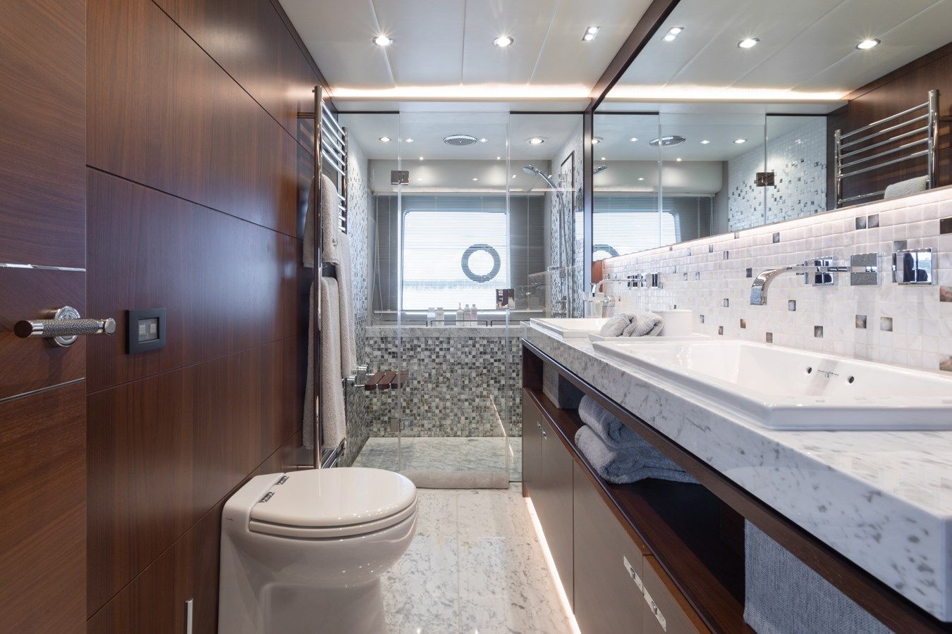 the best price on LADY J - PRINCESS