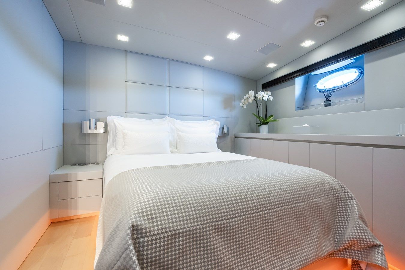 the best price on TEMPEST WS - CHANTIER DE L'ESTEREL