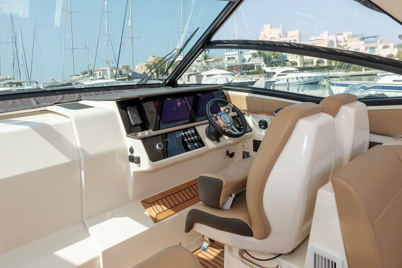 best yacht sales deals SERENITY 32