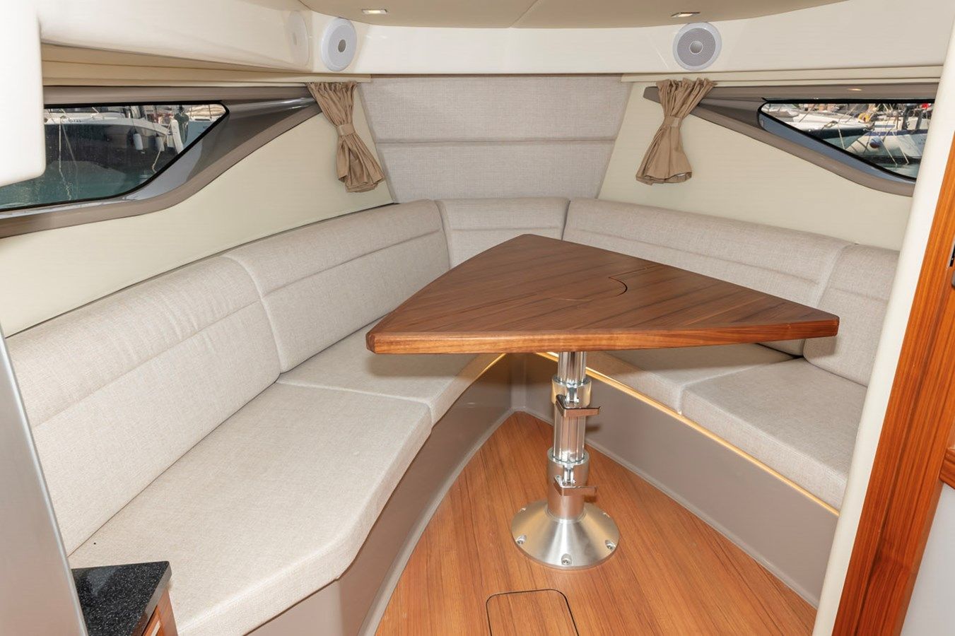 the best price on SERENITY 32