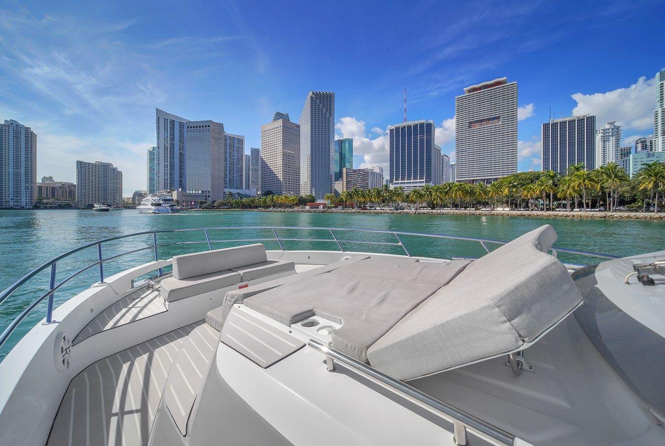 Купить яхту Azimut Verve 40 - Azimut Yachts в Shestakov Yacht Sales