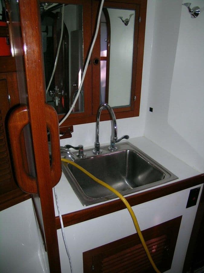 the best price on WILDFLOWER 1985