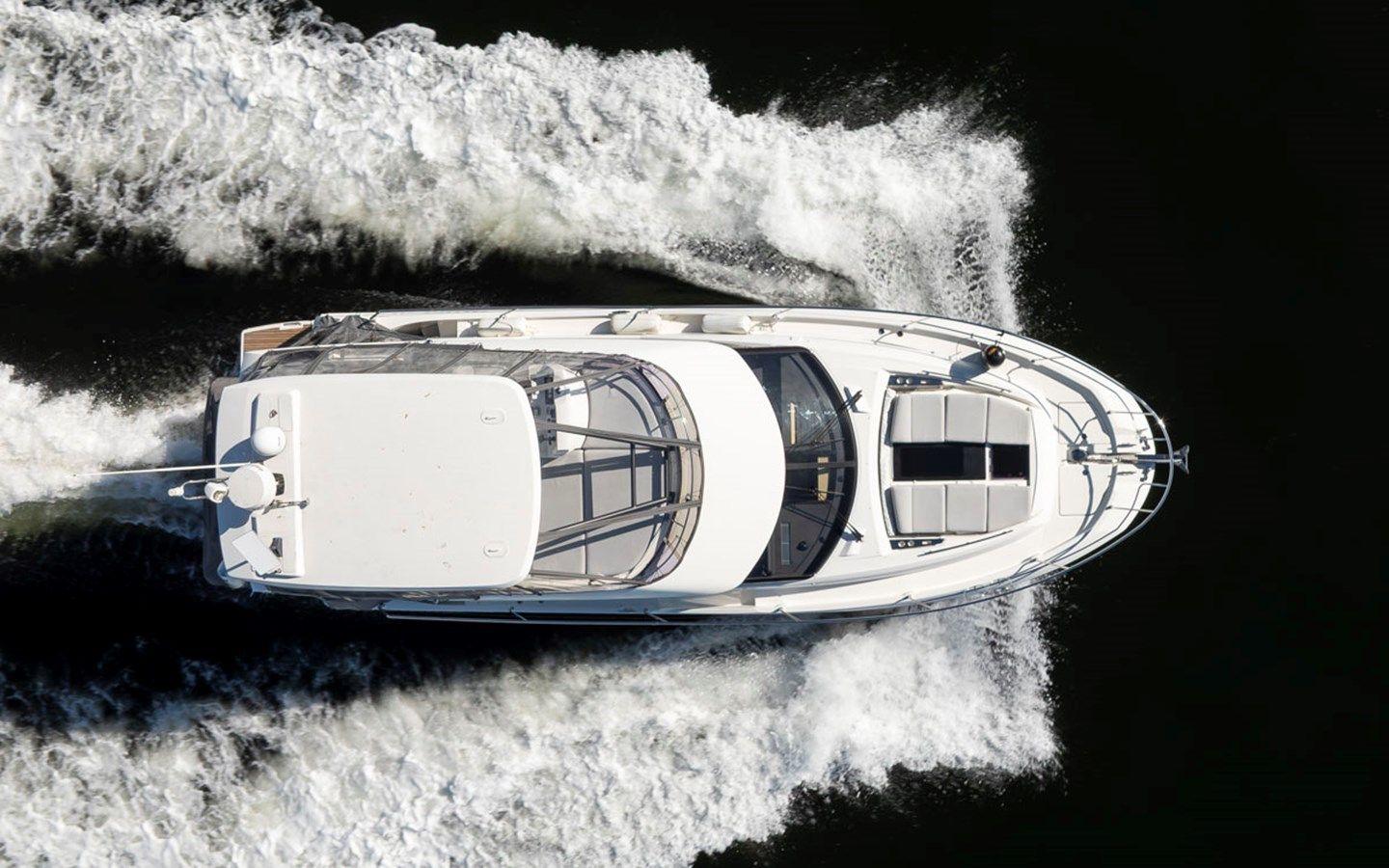 Four at Sea - PRESTIGE yacht sale