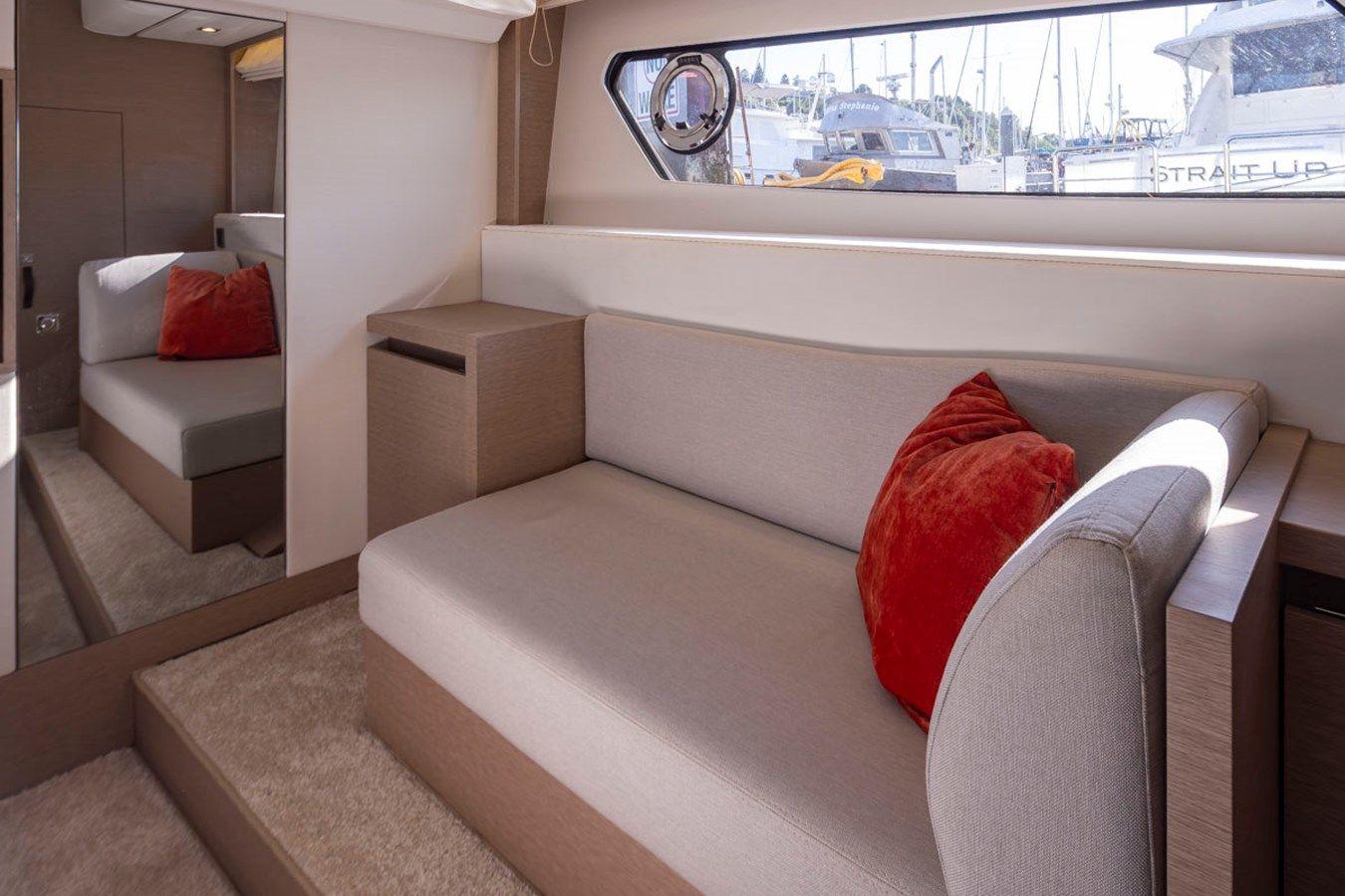 Buy a yacht Four at Sea - PRESTIGE