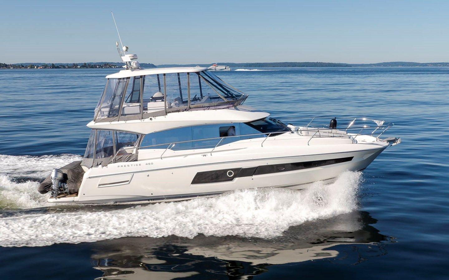 Four at Sea - PRESTIGE yacht sale