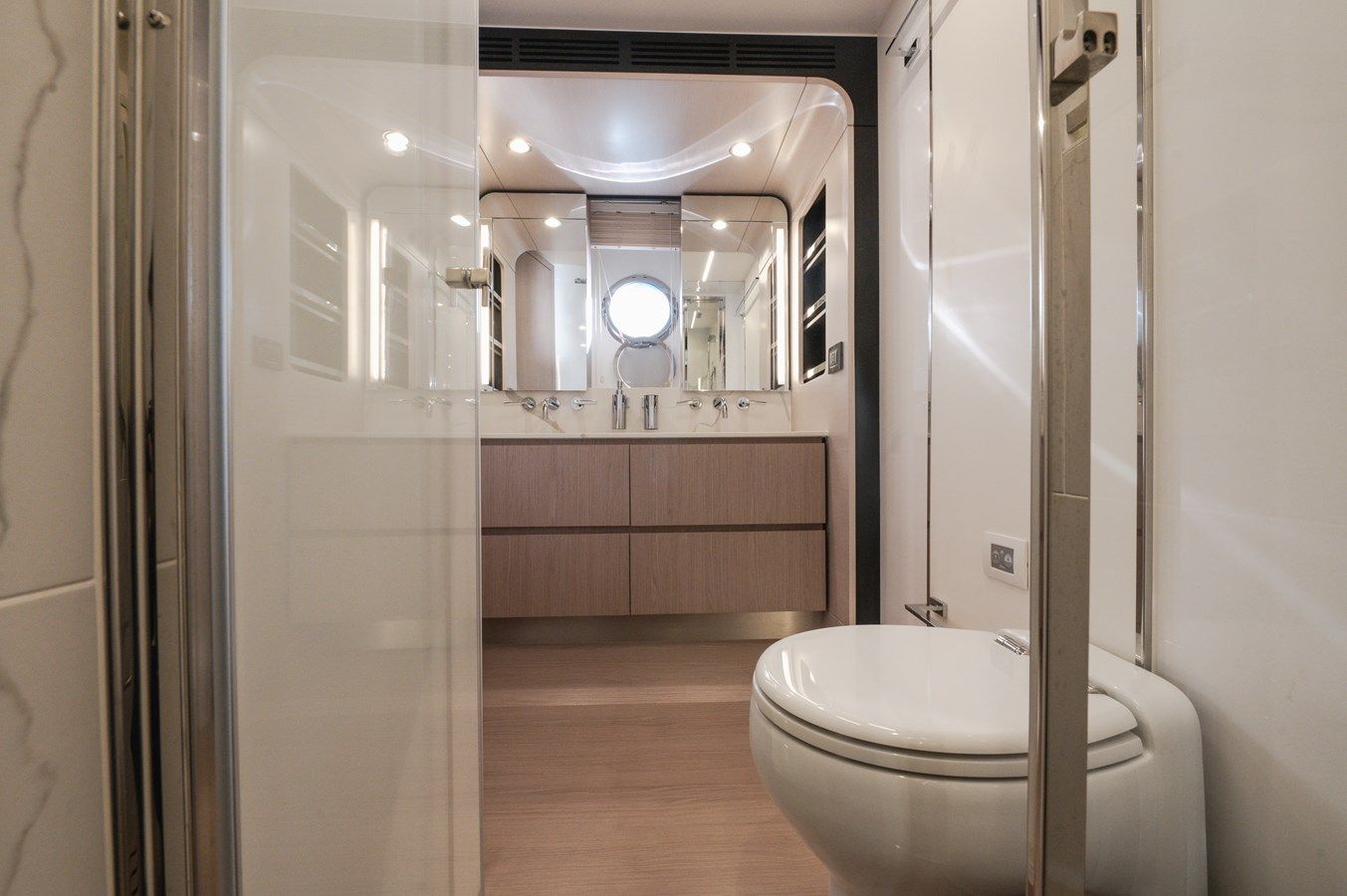 Лучшая цена на HELSIE SI - Azimut Yachts