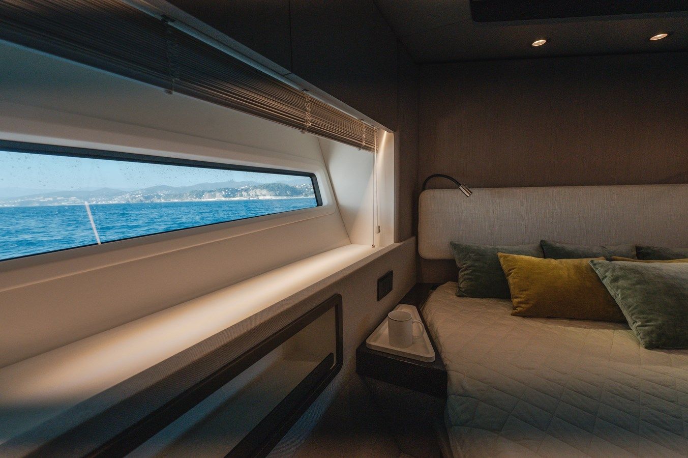 Лучшая цена на HELSIE SI