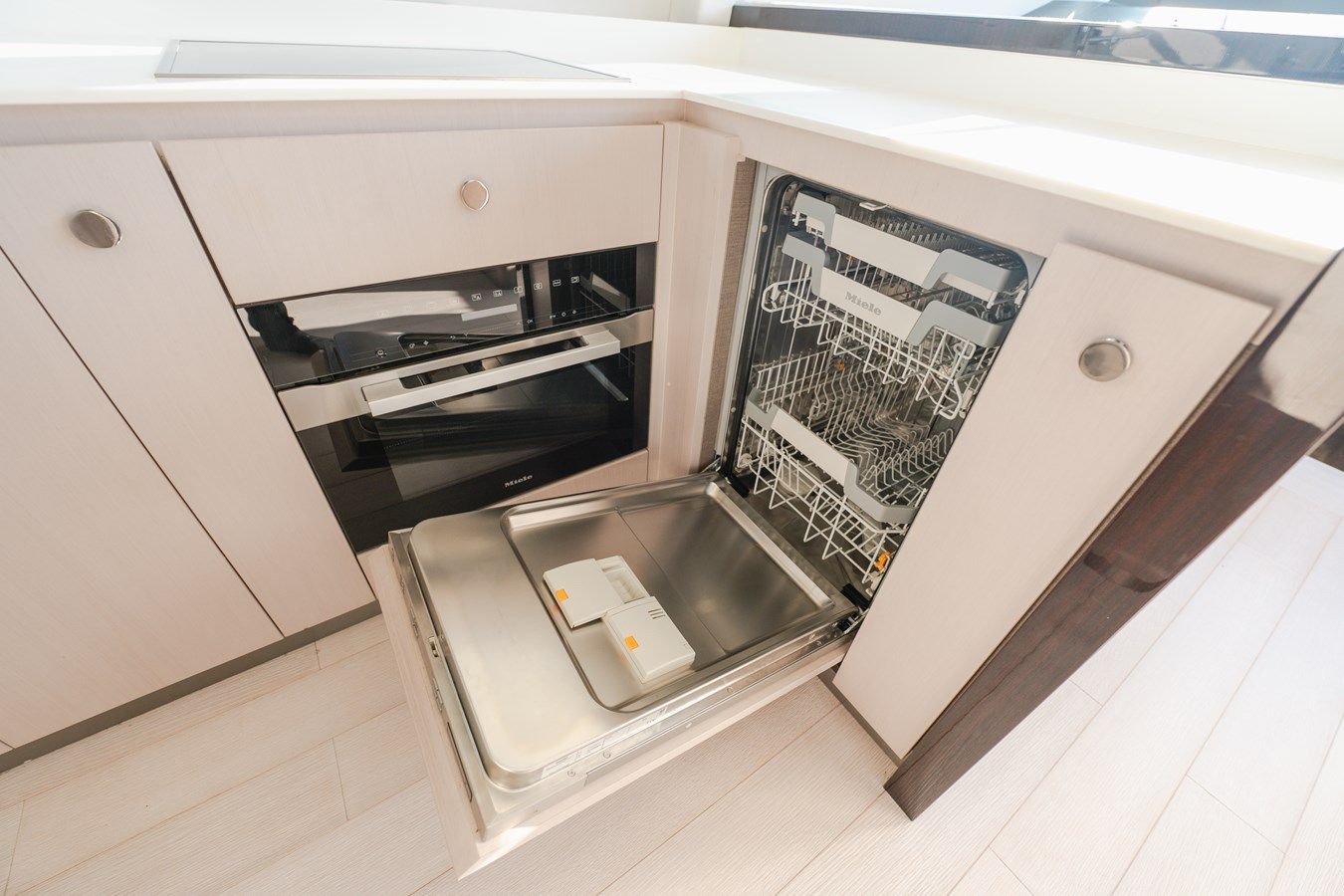 Стоимость яхты HELSIE SI FLY 72