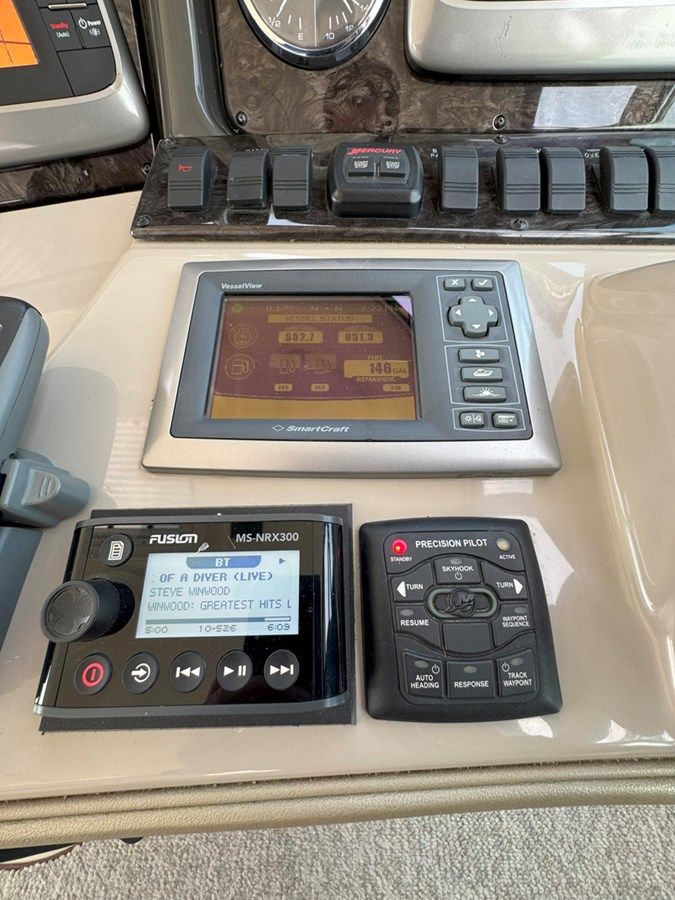 ALMAS DEL MAR - SEA RAY price