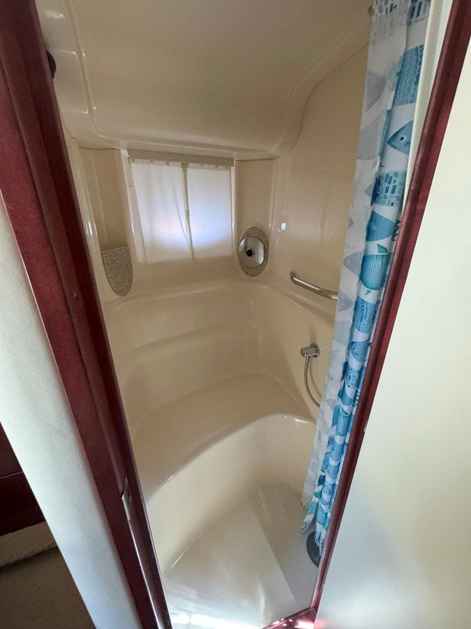 best yacht sales deals ALMAS DEL MAR 440 Sundancer