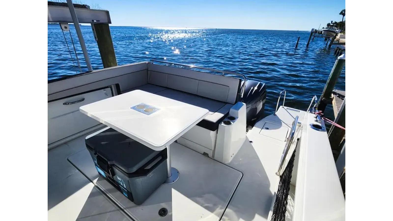 Лучшая цена на 2023 Jeanneau Leader 10.5 WA Series 2 36' 36