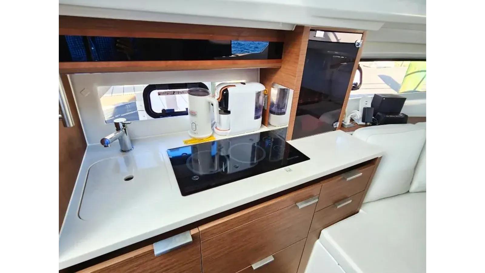 Лучшие предложения покупки яхты 2023 Jeanneau Leader 10.5 WA Series 2 36' 2023